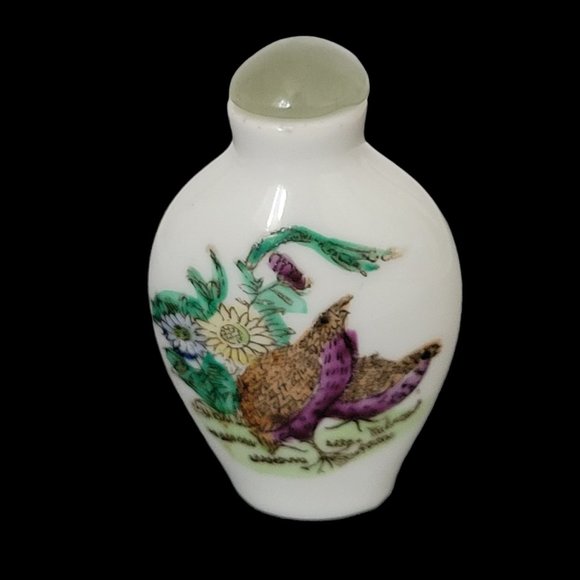 Hand Painted Chinese Snuff Bottle With Spoon Jade Top Floral Bird Motif 2 1/2" - Picture 1 of 11